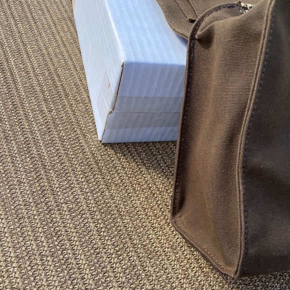 Cutter & Buck American Classic Collection Handbag - Picture 7 of 9